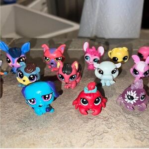 Colorful Small Pet Figurines Set
